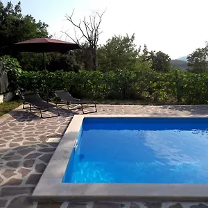 Nada With Private Pool Buzet